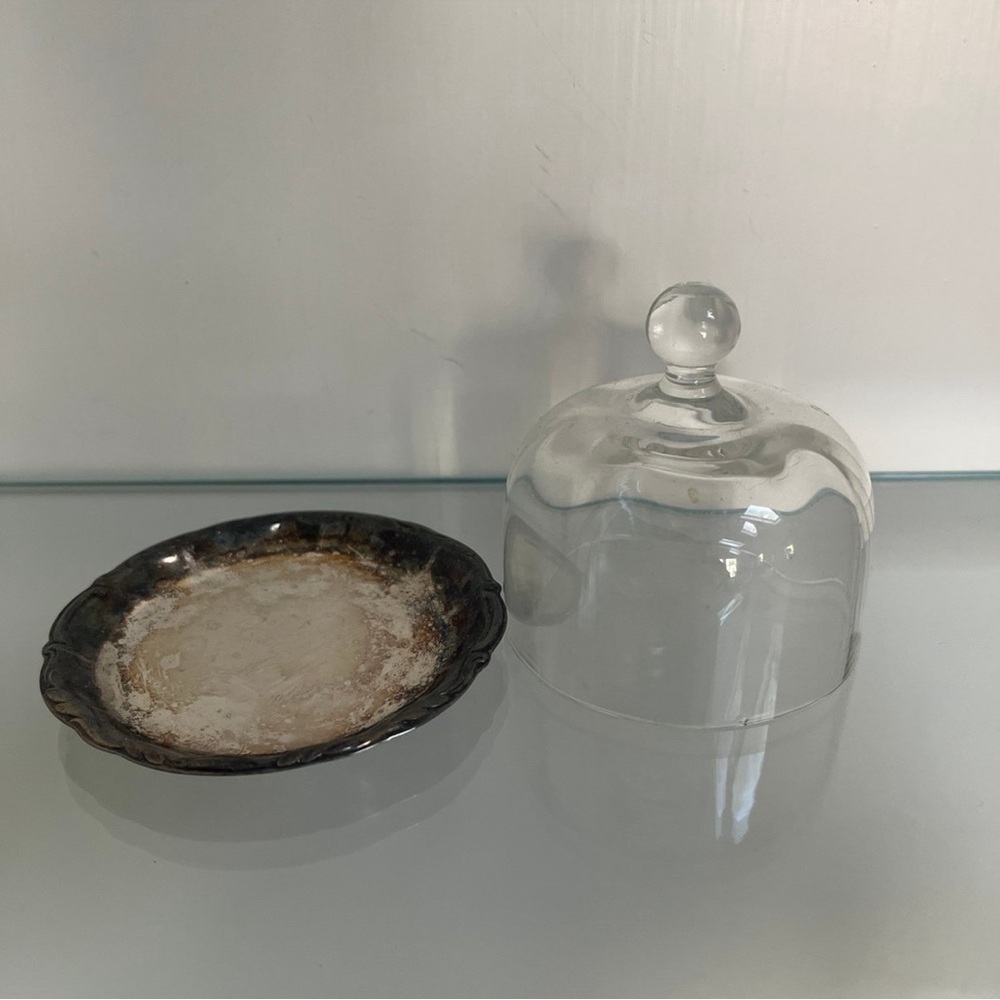 Small Glass Dome with Metal Base - Picture 4 of 5